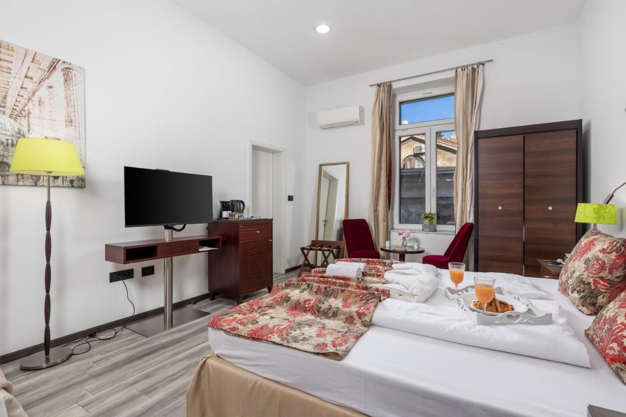 Continentale Apartment Rijeka Exterior photo